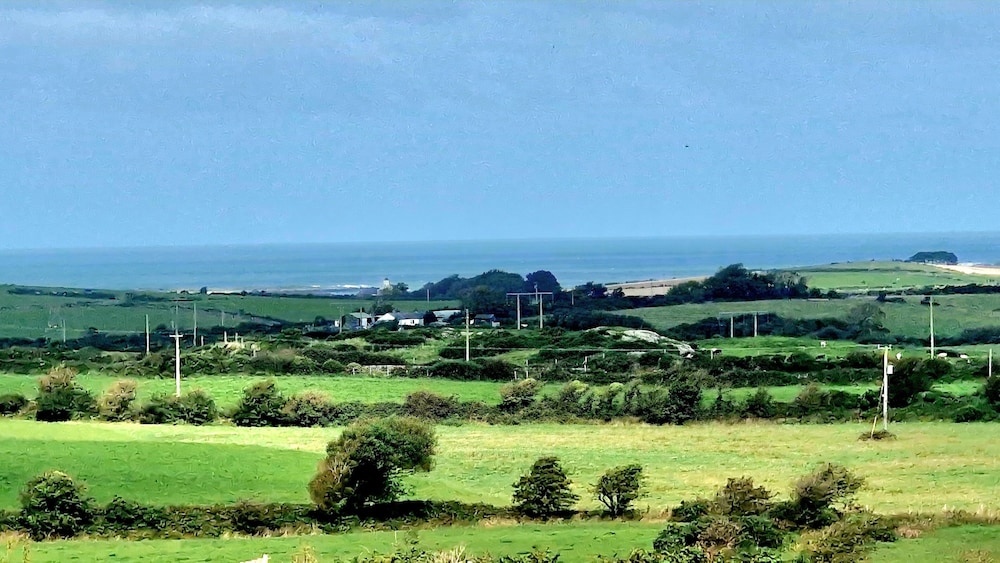 Sea View hut Sleeps 4/6