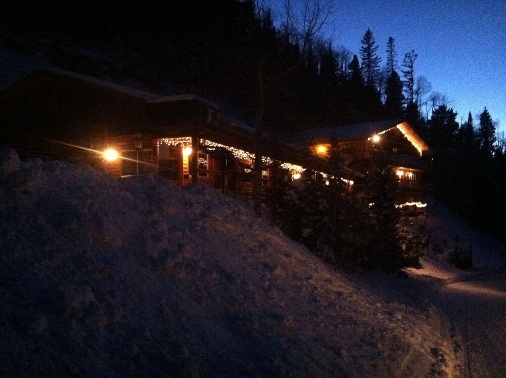 Snow Bear Inn