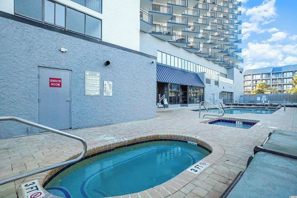 Bluewater Resort 307AB