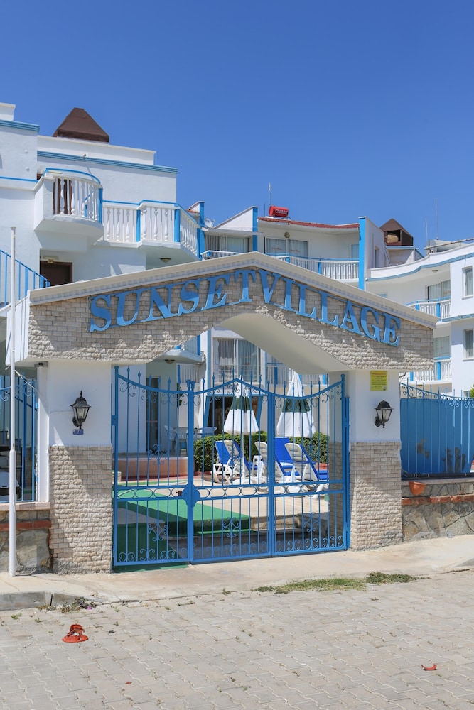 Sunset Village Apart Otel - Image 86