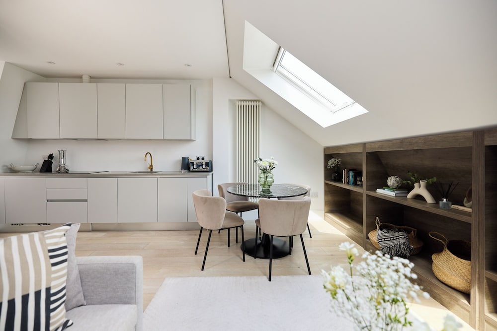 The Skylight One-Bed at Elspeth Road