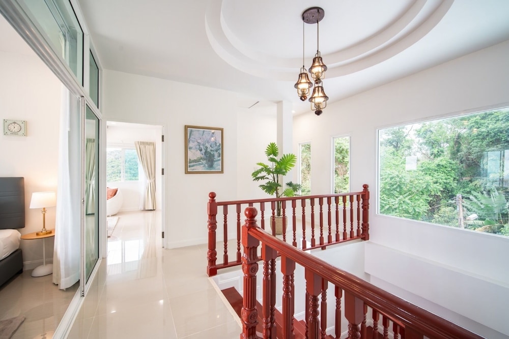 Ocean View 4BR Pool Villa KataBB Seaview