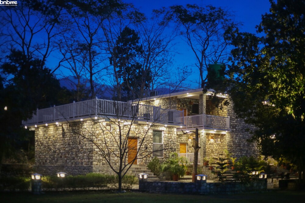 1B-Wild Heritage-101 N By bnbmehomes view 4