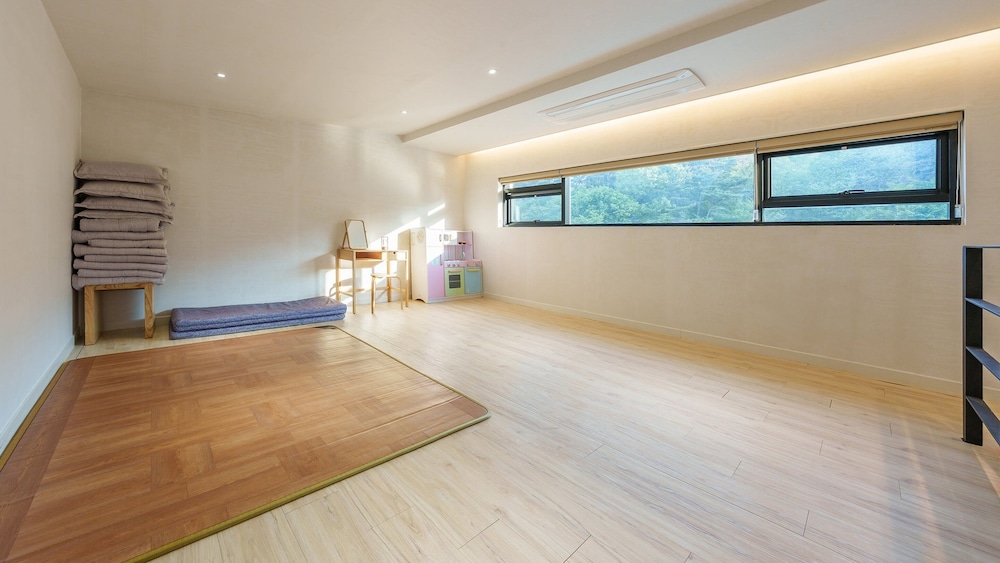 Gyeongju Ain Kids Pool Villa
