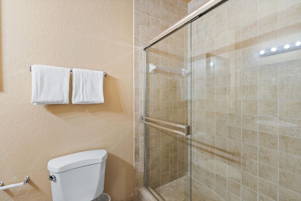 Tuscana Resort 2 Bedroom Condo Clubhouse Access 8 miles to Disney 2 Condo
