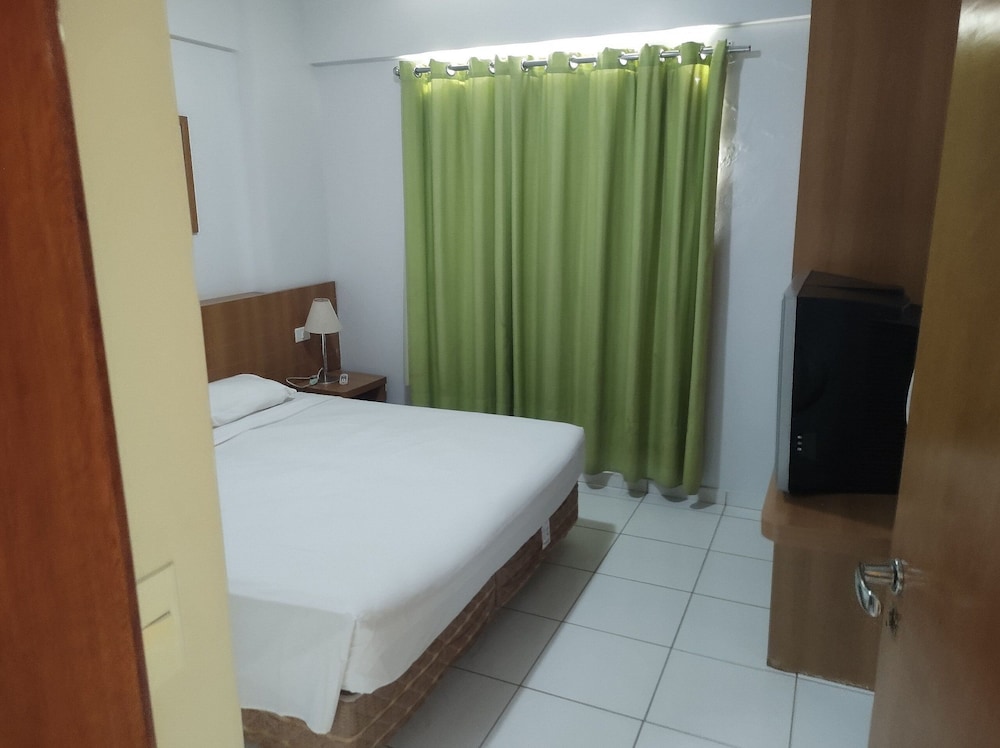 Condominio Golden Dolphin Resort via Roberto Imoveis