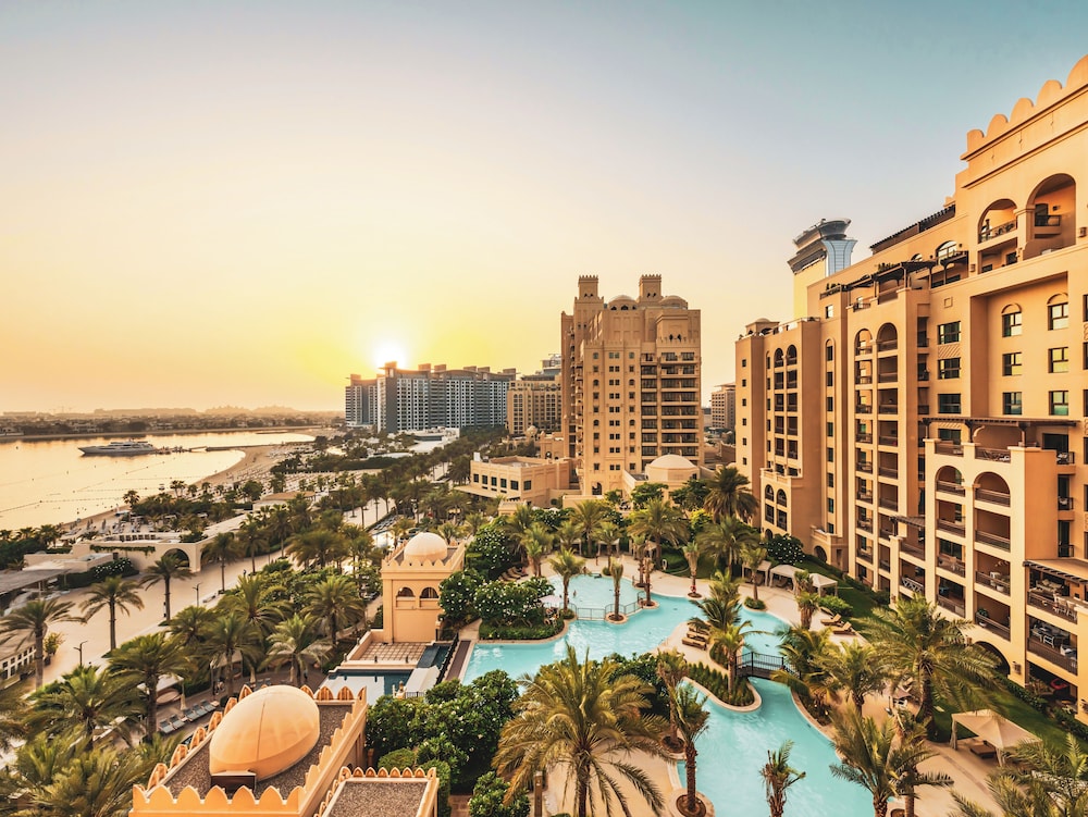 New Fairmont Residences by Propigo