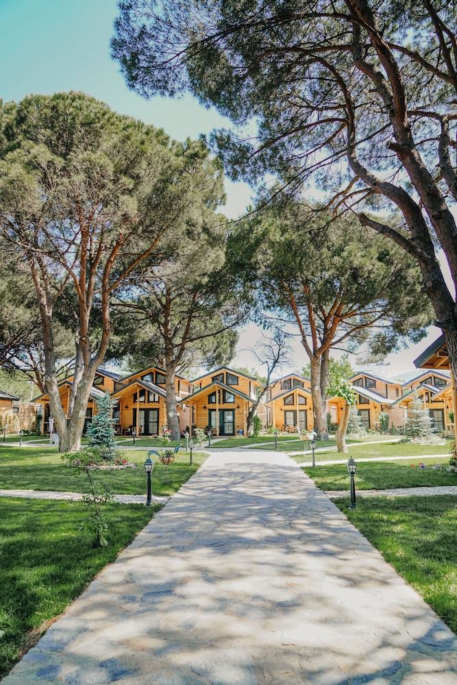 Pino Mar Luxury Bungalows