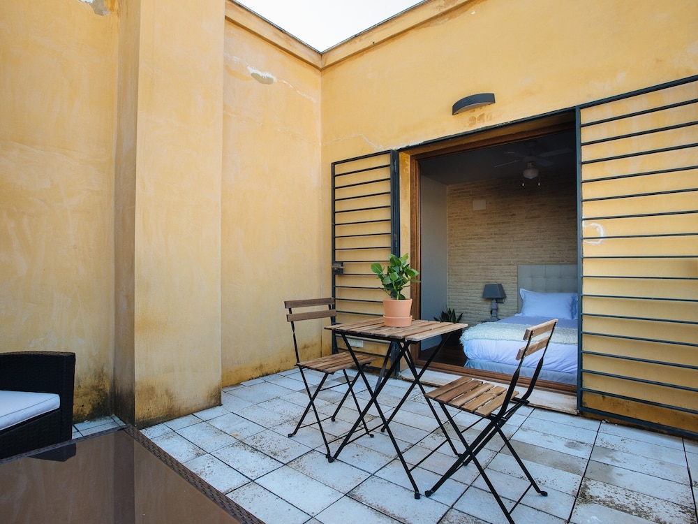 Boutike Apartments