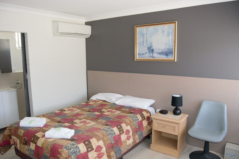 Civic Motor Inn