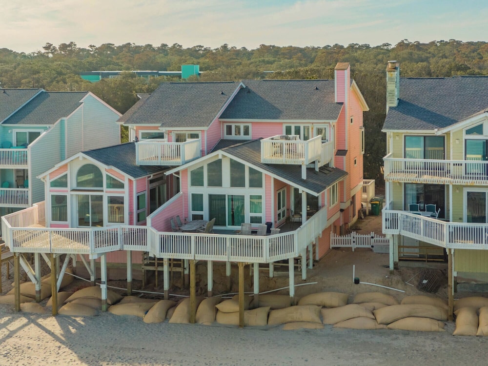 Ocean Dunes by Carolina Retreats