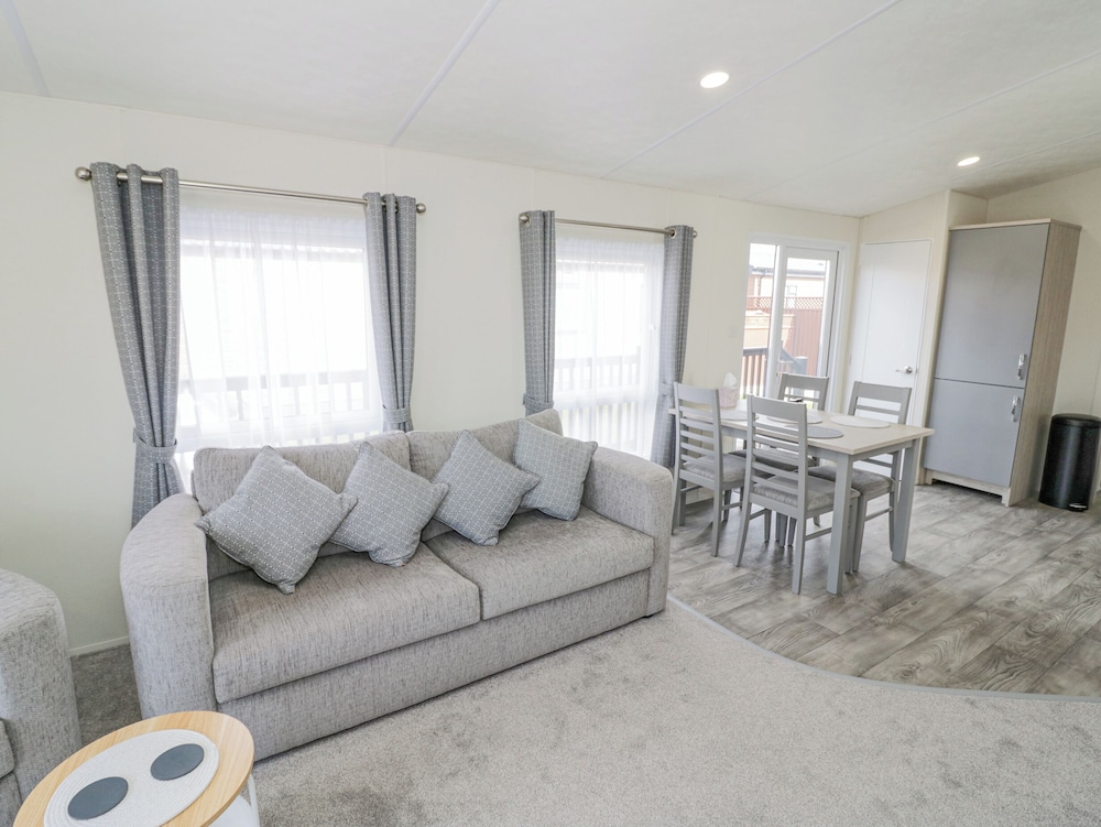 Long Acres Lodge
