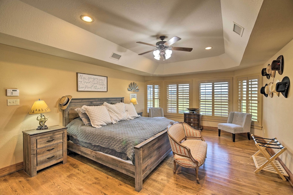 Grand Bellville Estate at 'clear Creek Ranch' view 3