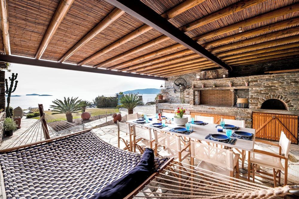 Ifigeneia Luxury Villas