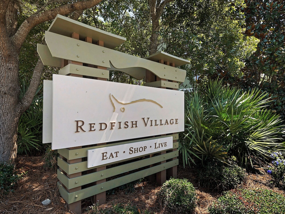 Your Ideal Beach Getaway With Private Pool, Game Room and Close to Beach!