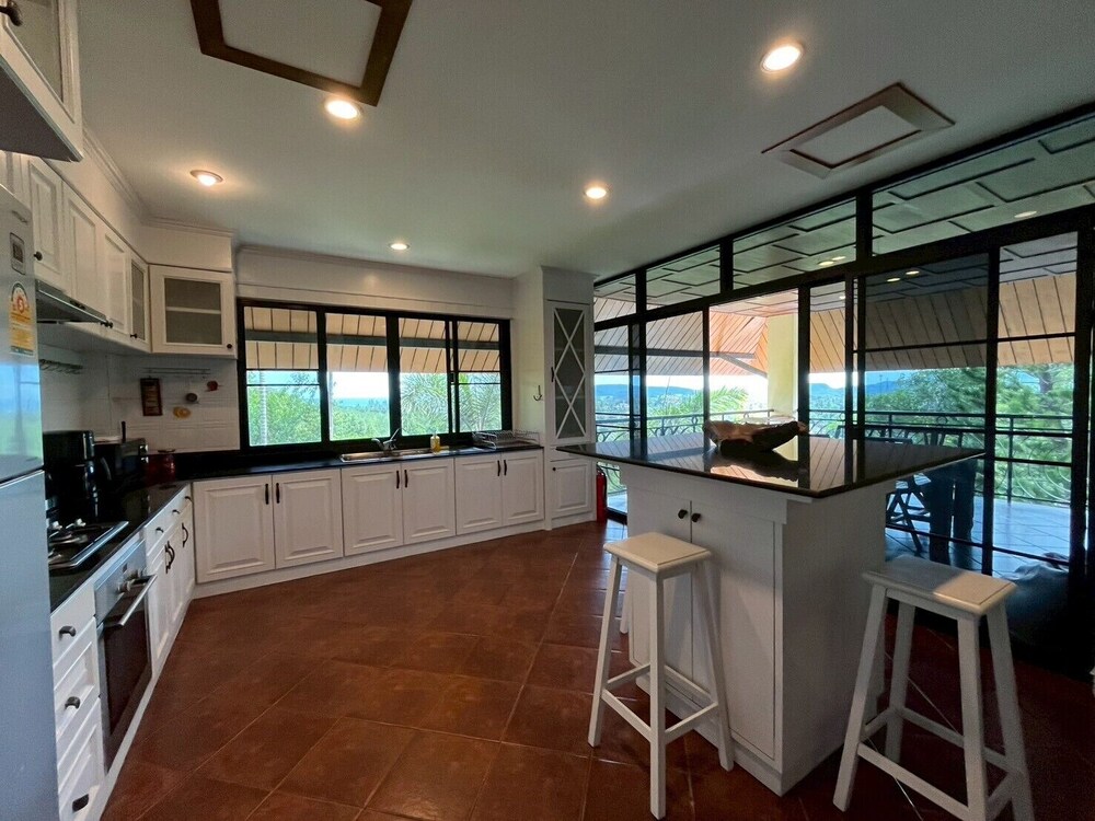 Thara Bayview Villa