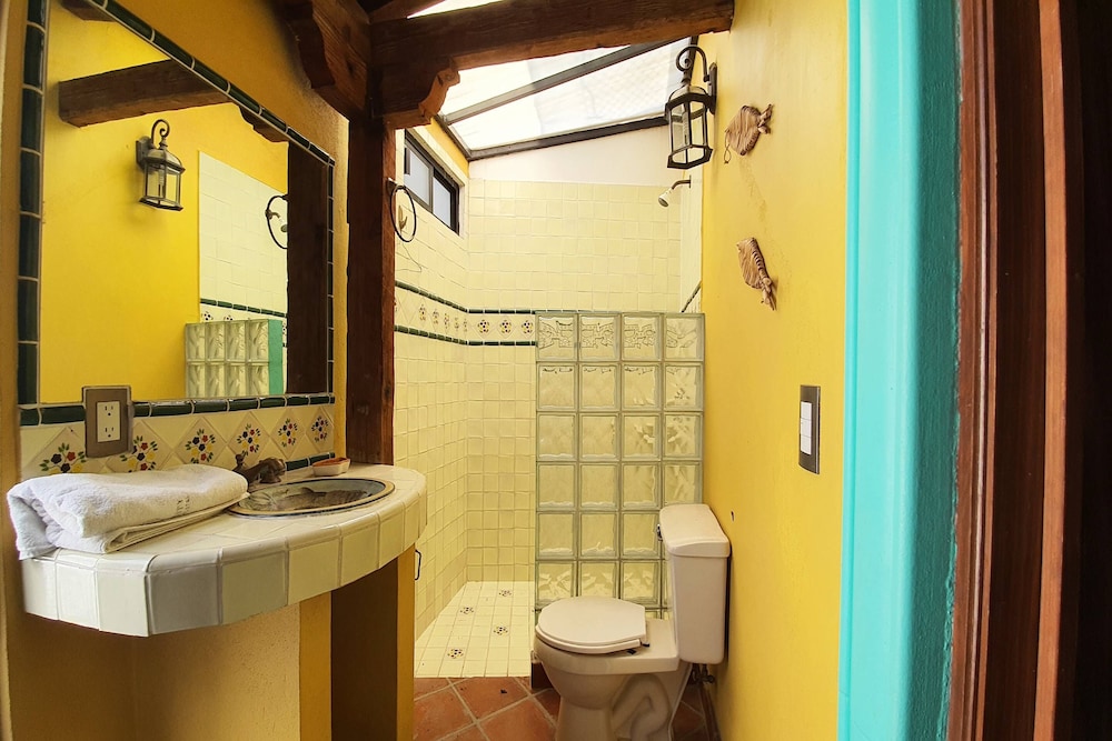 Photo 33