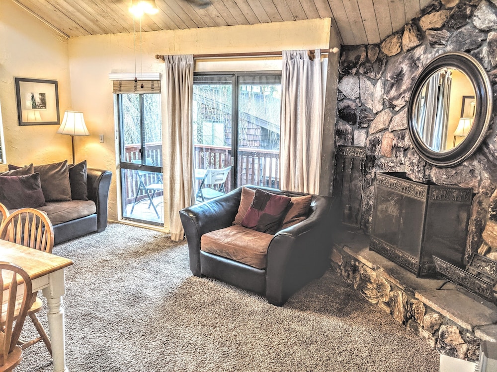 Snow Summit Townhouse Rentals & Sales