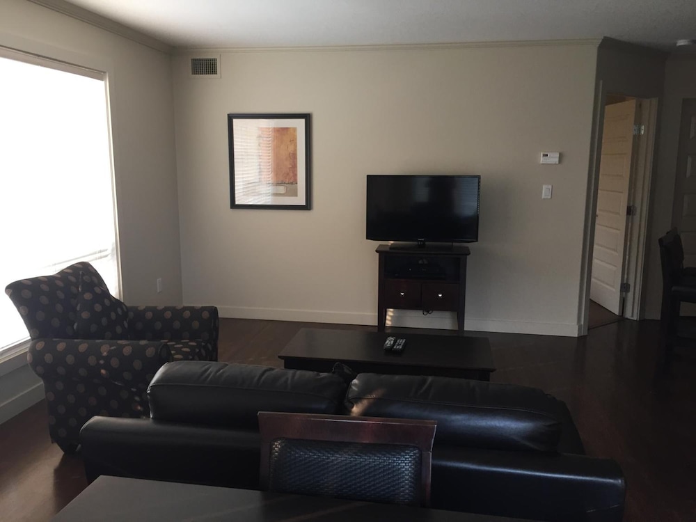 Fort Mcmurray Vacations - Clearwater Residence Hotel Timberlea - Property Image 11