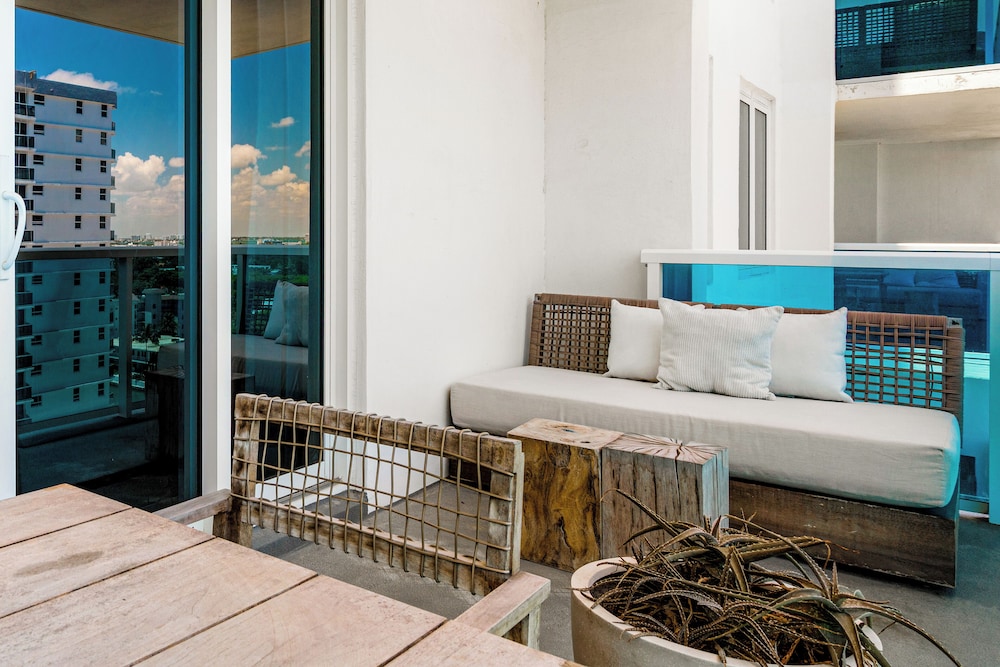 Luxury Vacation Rentals at 1 Hotel & Homes by LRMB
