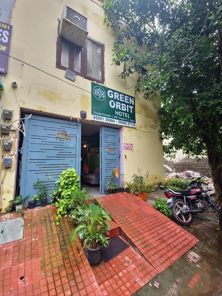 Green Orbit Hotel