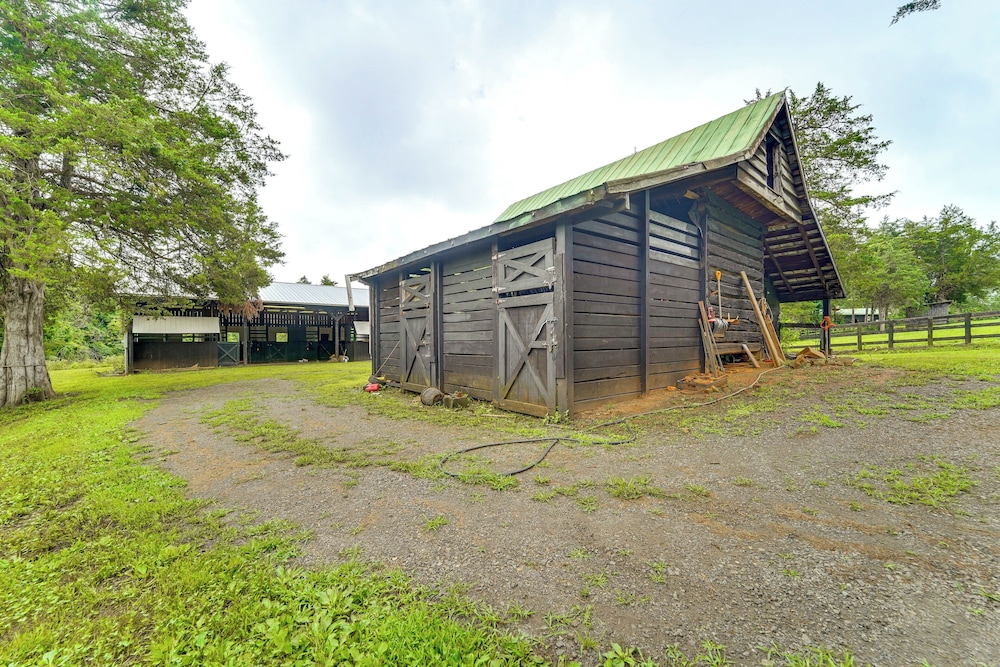 Historical 30-acre Retreat in Virginia!