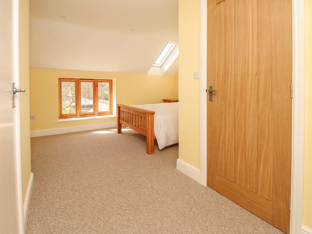 The Stables, Burton Bradstock