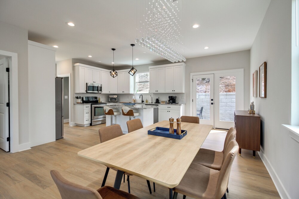 6 Mi to Chattanooga: Home w/ Balcony & Dtwn Views!