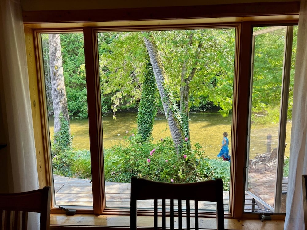 Boardman Monarch River HOT TUB Fireplace