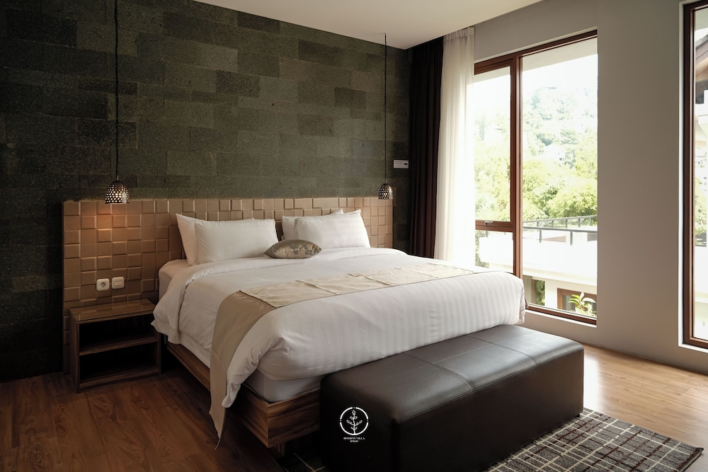 Asmaya 7BR Villa private heated pool and billiard view 5