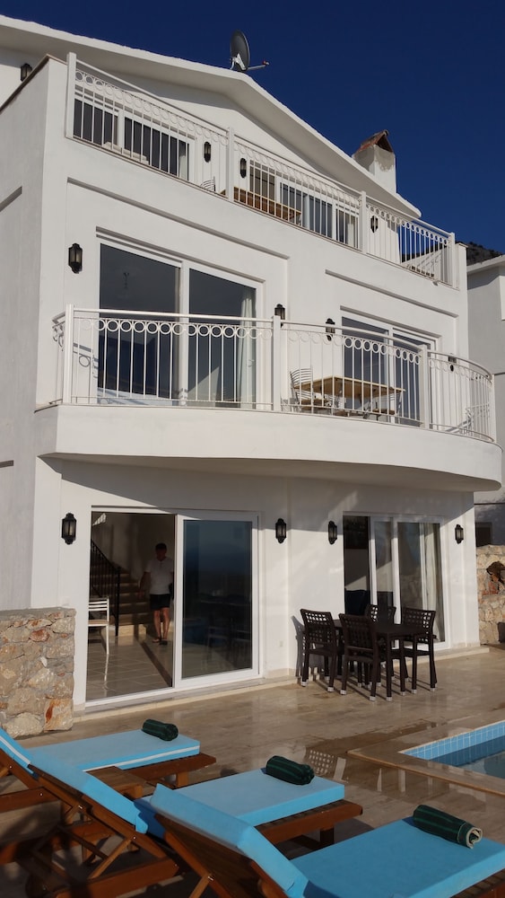 Paradise Kalkan Villalari