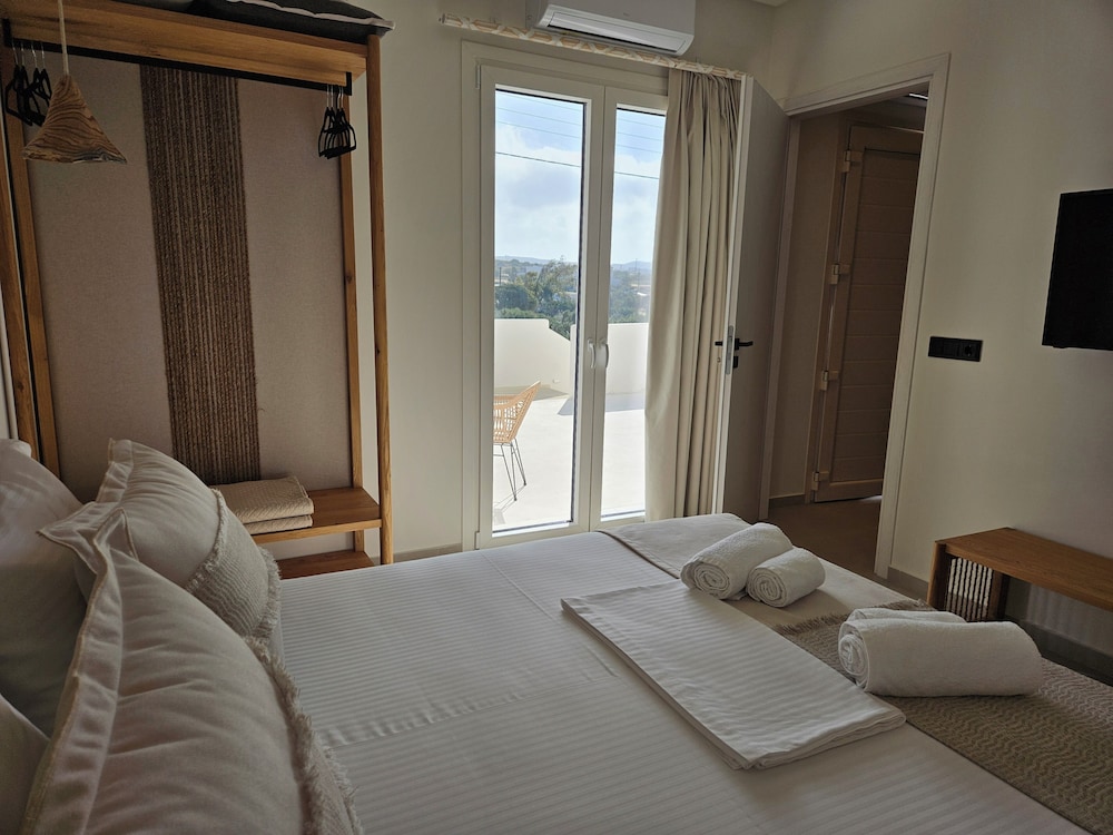 Aristotle Suites