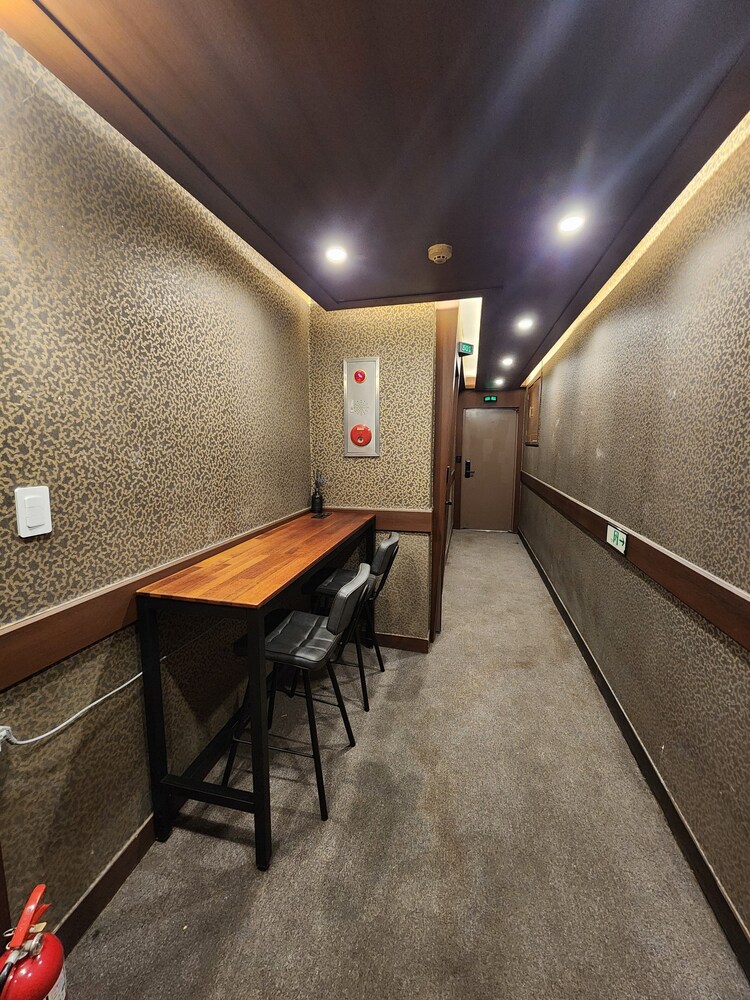 AnOn hostel
