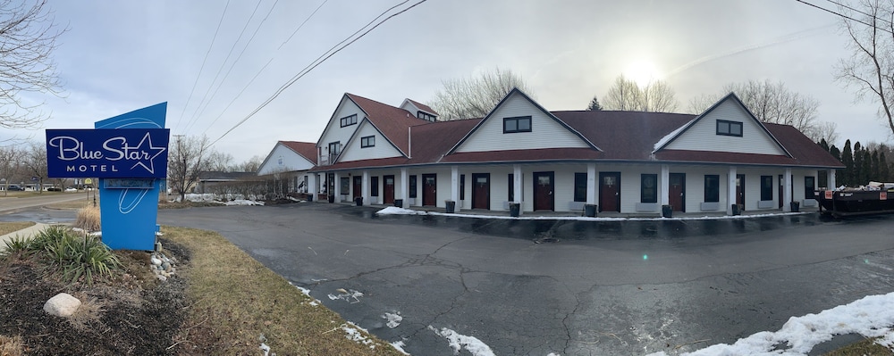 Blue Star Motel
