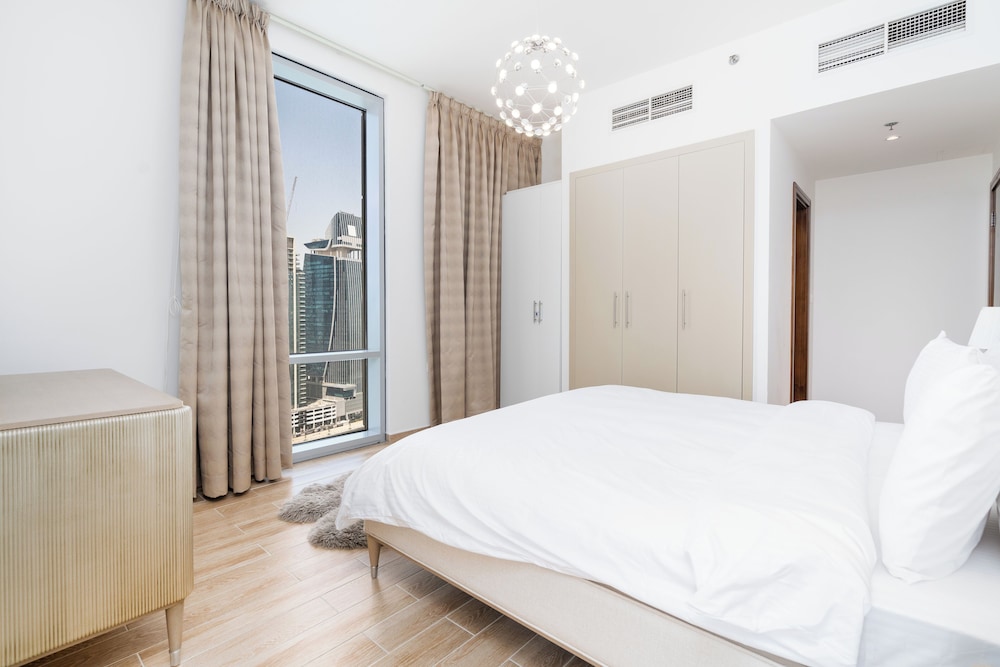 Whitesage - Cityscape Haven with Balcony Bliss in Habtoor City