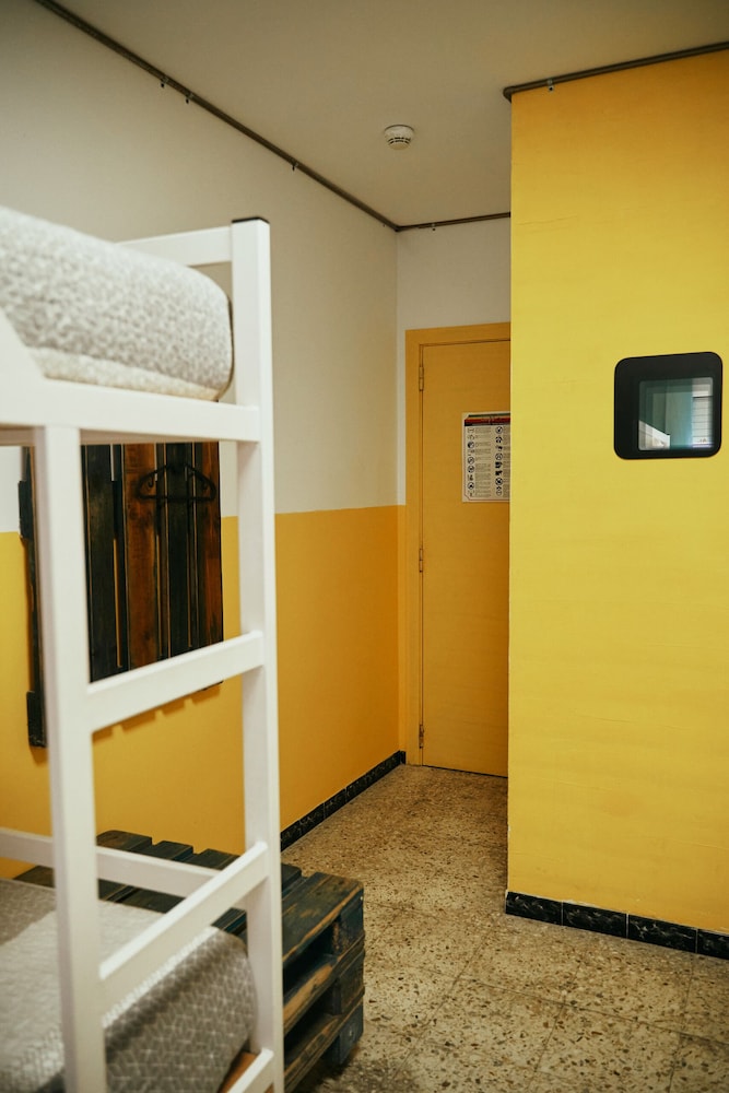 LOFT HOSTAL Group 50