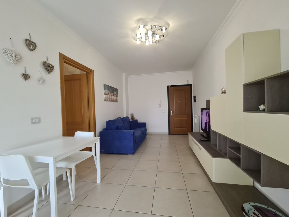 Rooms And Comfort Apartment