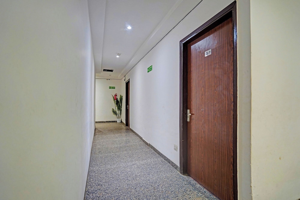 Fabhotel Pingla Residency