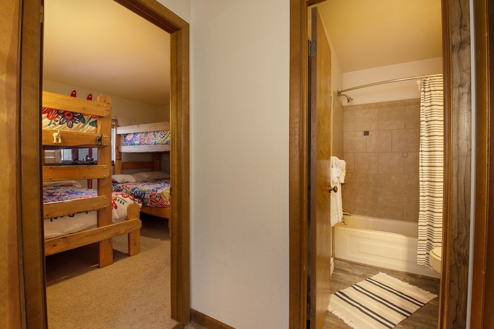 Fraser Vacations - The Pines At Meadow Ridge 42-7 3 Bedroom Condo by RedAwning - Property Image 13