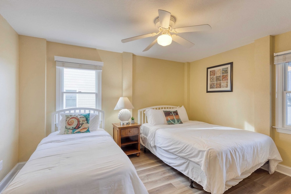 Sleeps 28 Beachfront w/ Pool, Hot Tub, Game Room Atlantic Watch by Avantstay