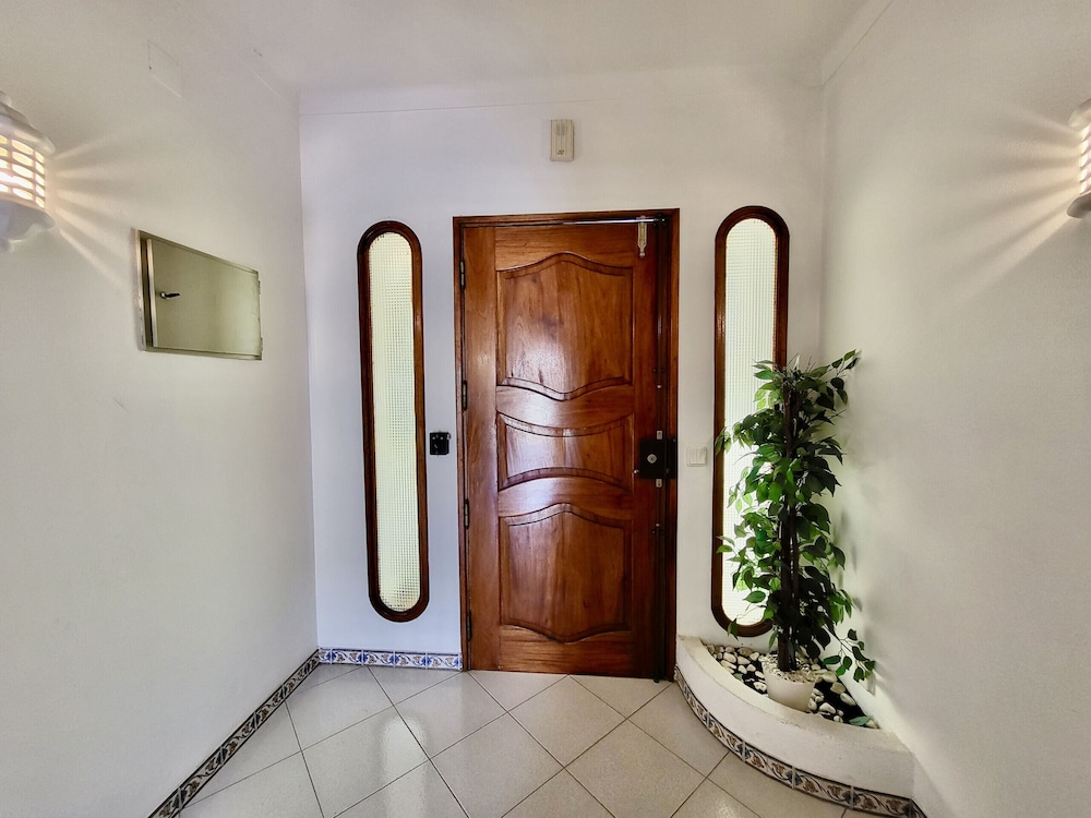 Faro Terrace Villa by Homing