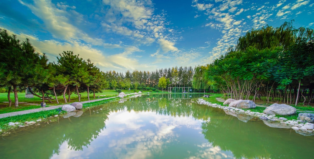 Qingshan Hotel Baotou(Yingbin Building)