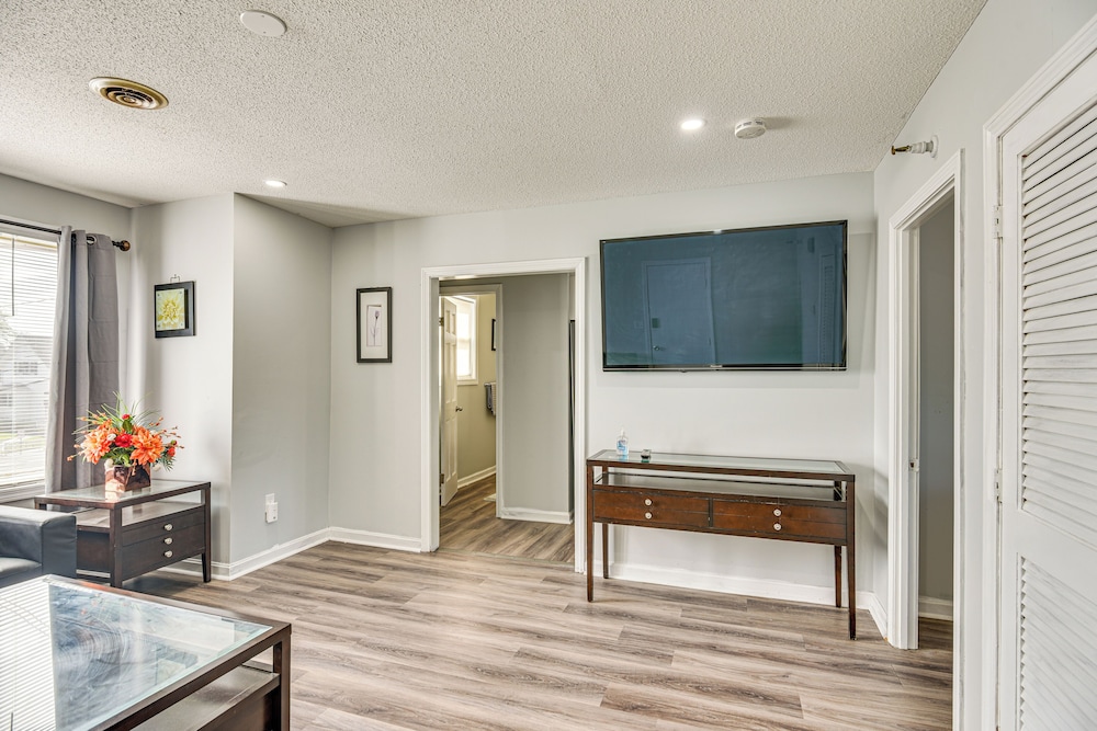 2 Mi to Waterfront: Walkable Fall River Apartment!
