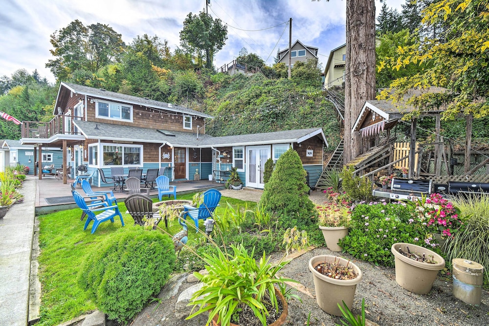 Relaxing Waterfront Escape ~ 11 Mi to Olympia