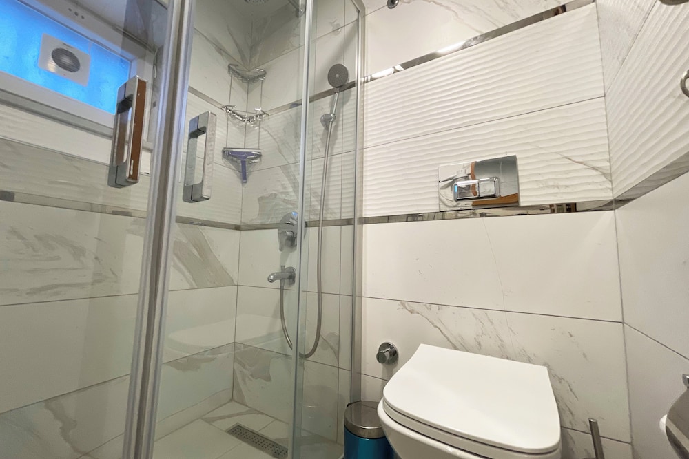 Charming studio apt with fast WiFi and AC near Nisantasi and Taksim #101