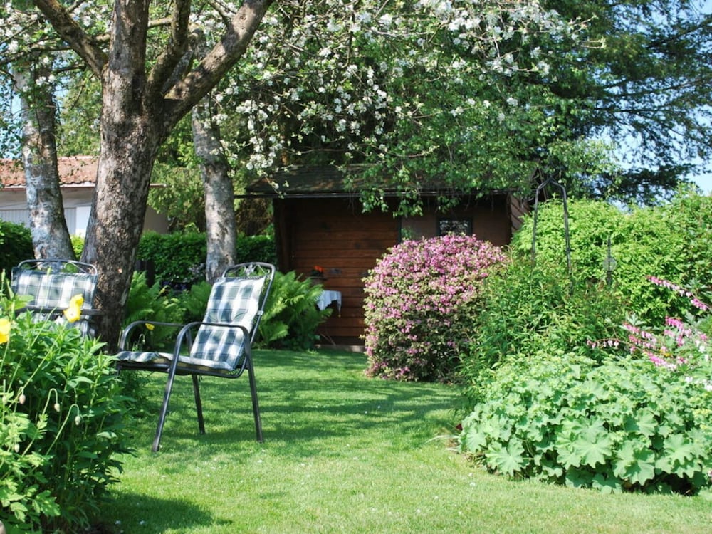 Haus Jorg Sosna Modern Retreat