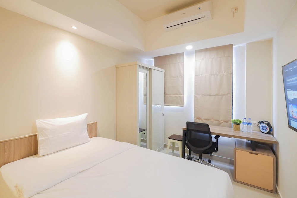 Simply And Homey Studio At Evenciio Margonda Apartment
