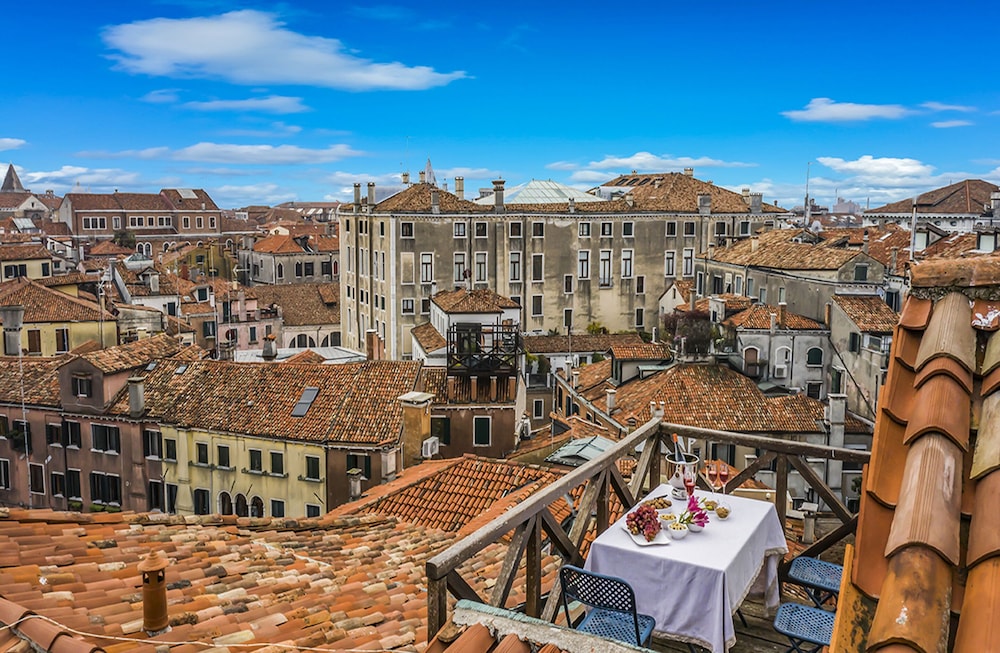 Ca' del Mercante Grand Canal