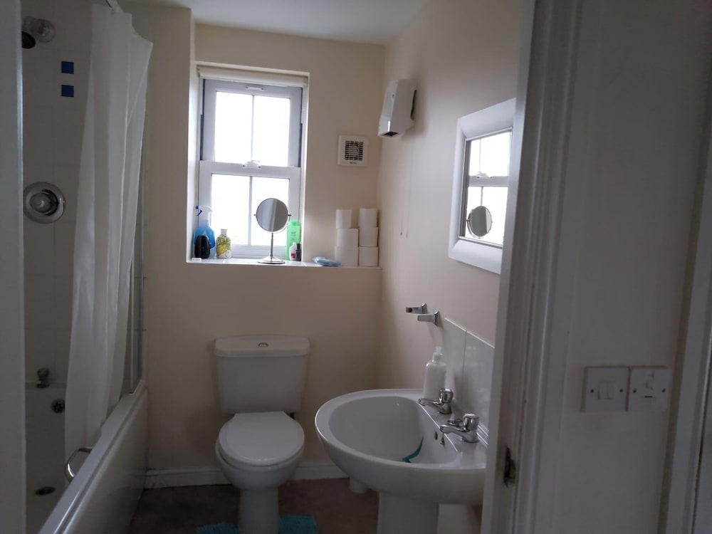 Tranquil Retreat in Ely City Center