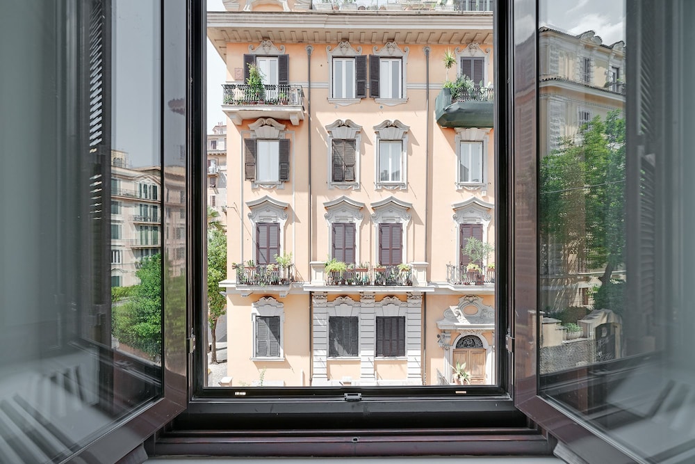 Peroni Apartment